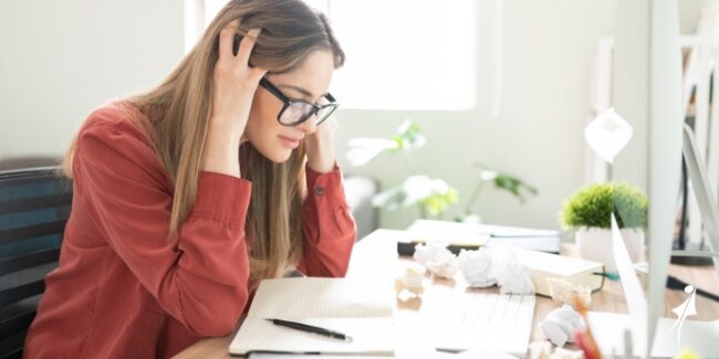 Vastzitten in je hoofd – Wat kun je er tegen doen Vastzitten in je hoofd