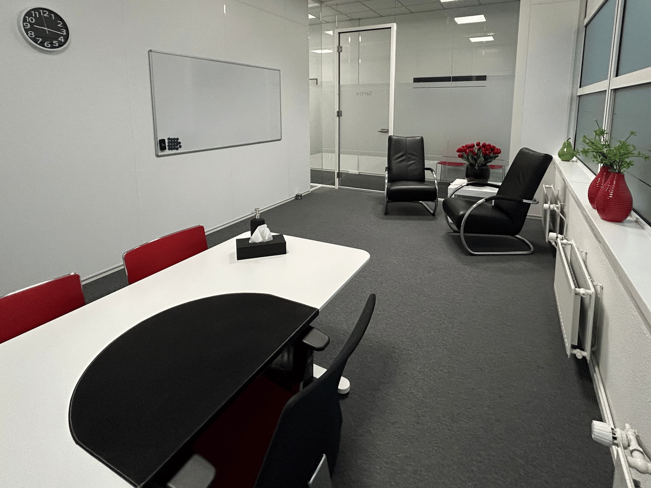 Sartre kantoor spreekkamer vergaderruimte Office Lease Ridderkerk